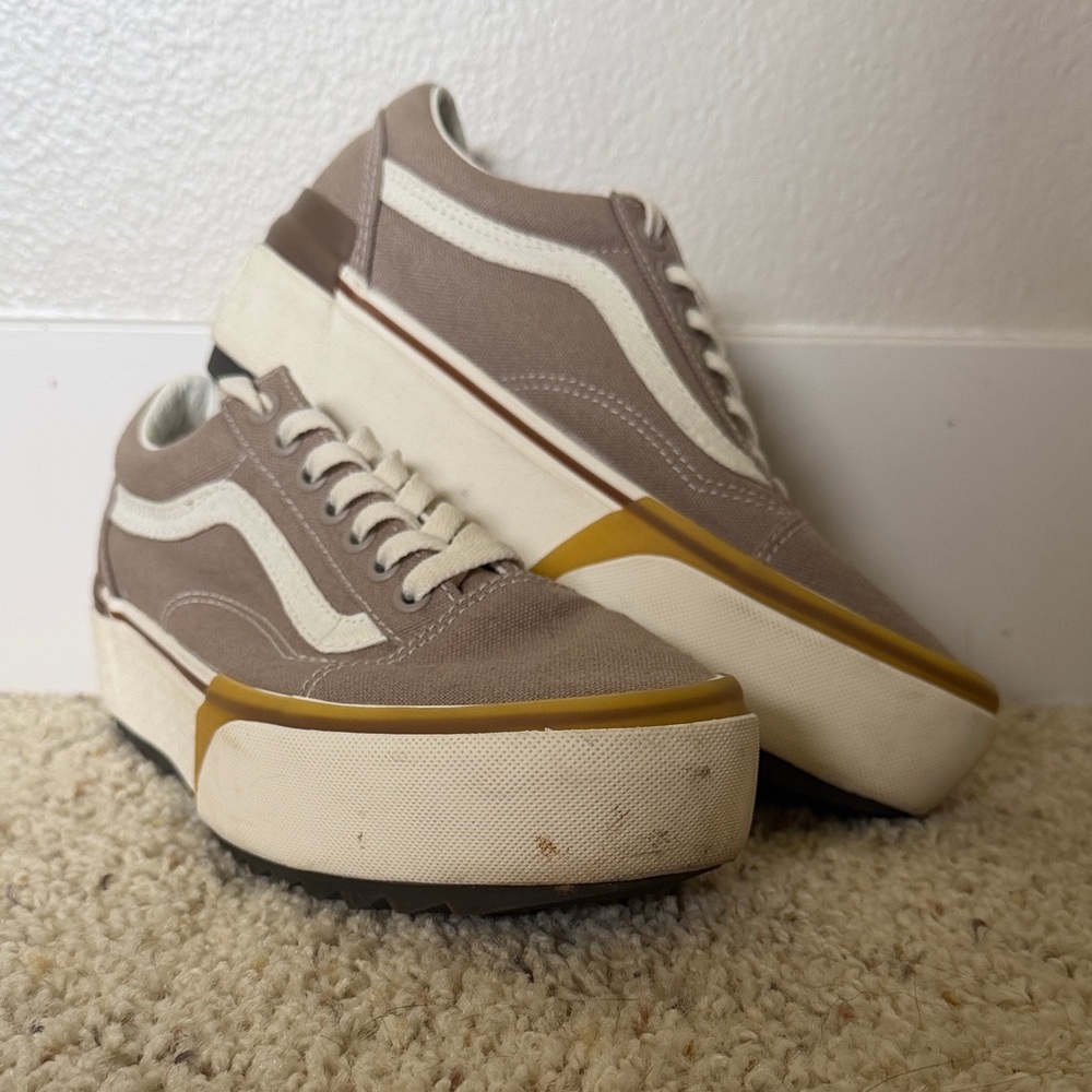 Vans Women's Beige and Cream Platform Sneakers